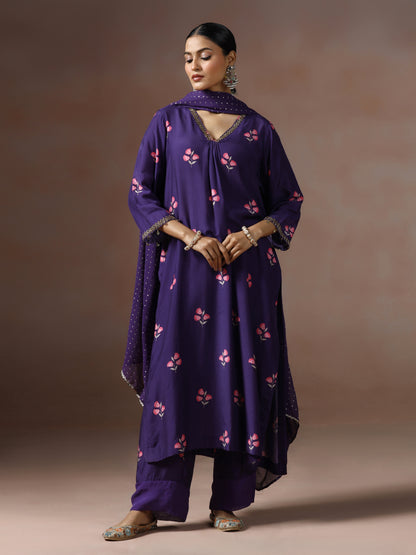 Saanjh: Purple Floral Digtal Printed Embroidred Kurta Set of 2