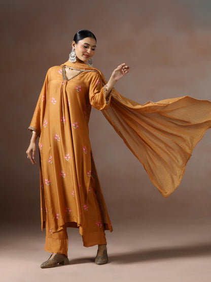 Saanjh: Mustard Floral Digtal Printed Embroidred Kurta Set of 2