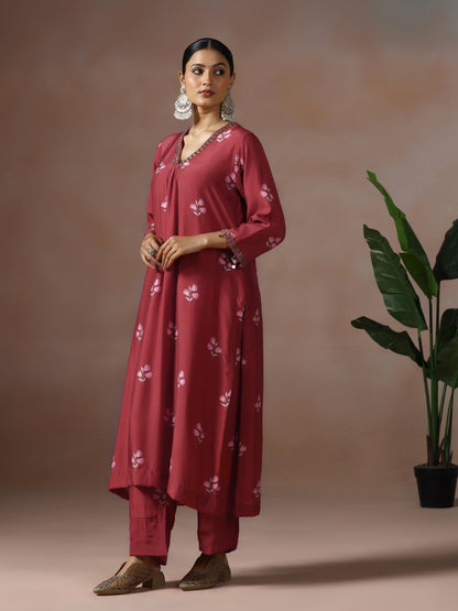 Saanjh: Red Floral Digtal Printed Embroidred Kurta Set of 2