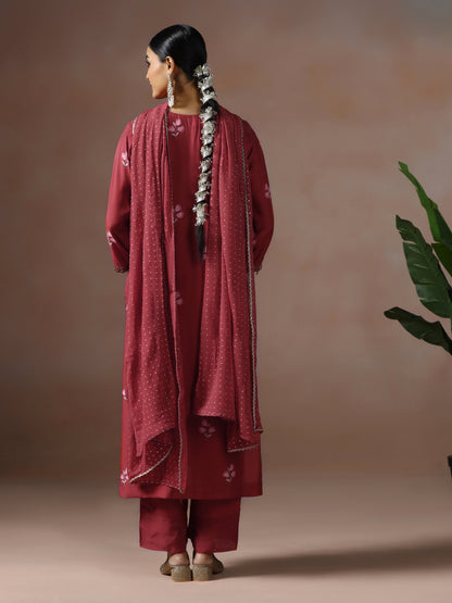 Saanjh: Red Floral Digtal Printed Embroidred Kurta Set of 2