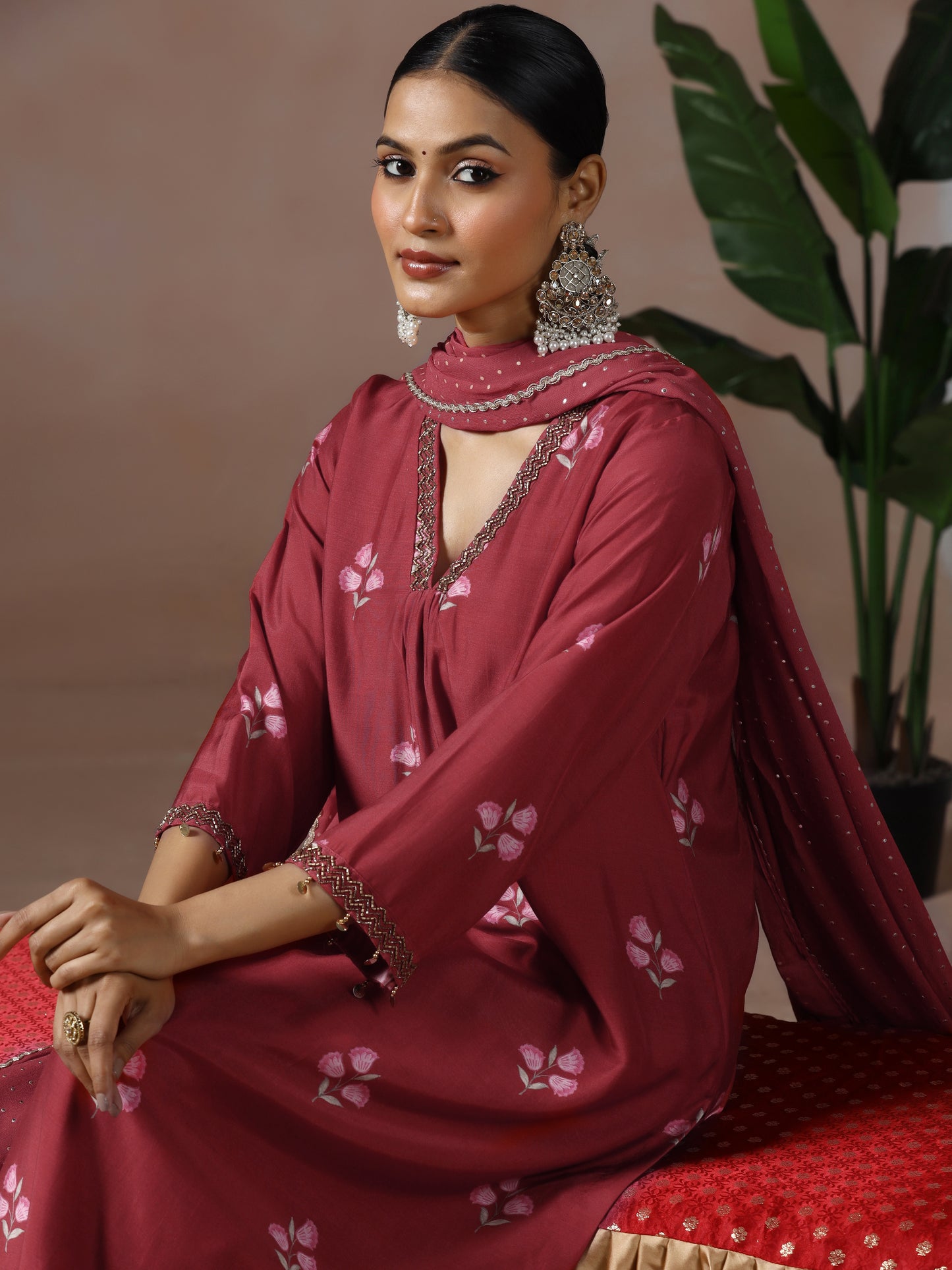 Saanjh: Red Floral Digtal Printed Embroidred Kurta Set of 2