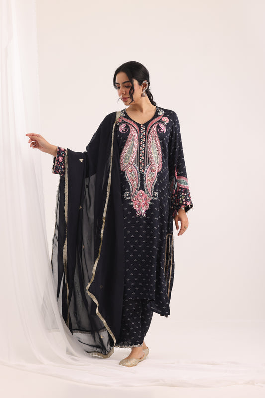 Keri placement Kurta set (Copy)