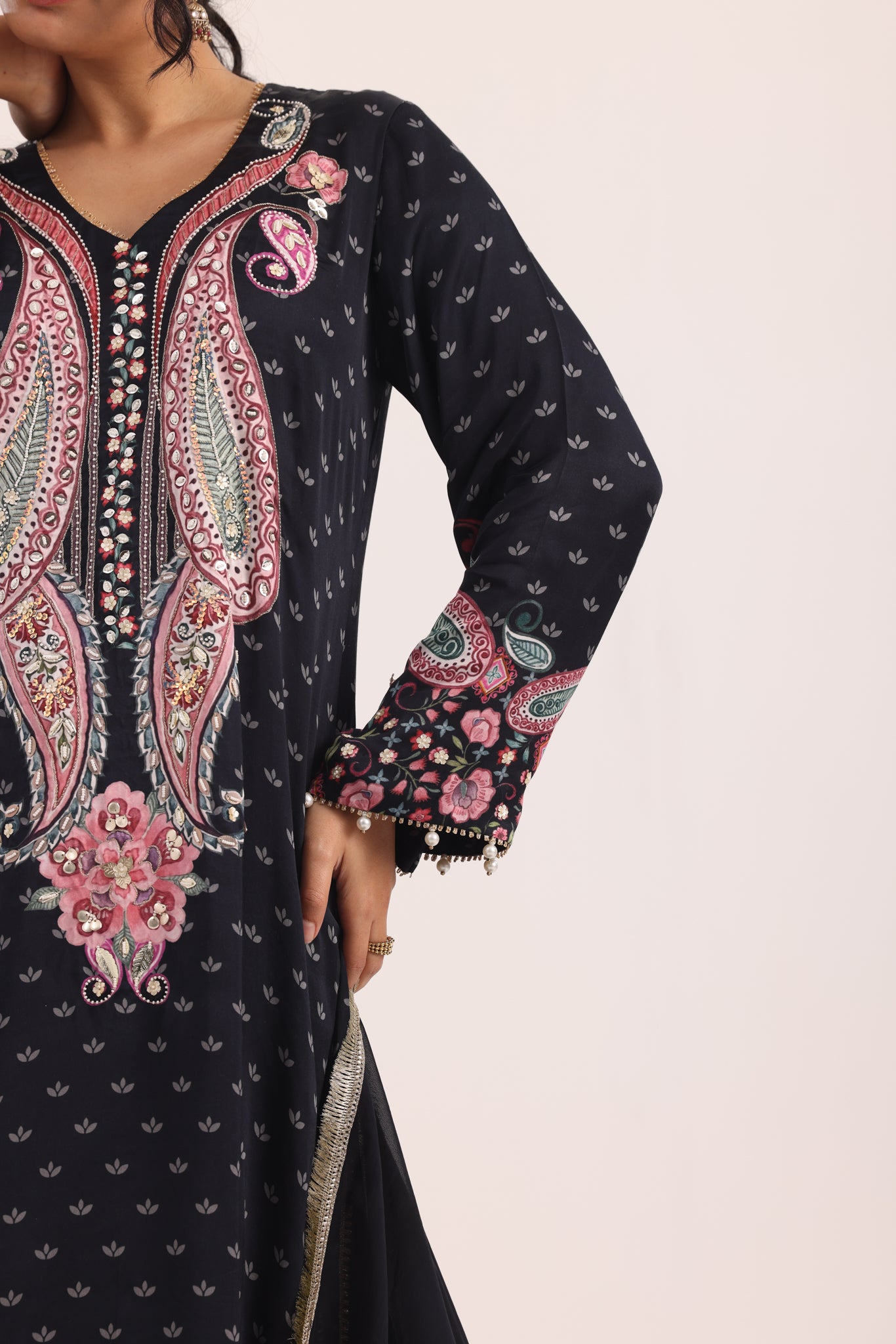 Keri placement Kurta set