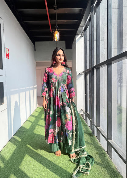 Saanjh: Green Floral Digtal Printed Embroidred Kurta Set of 3