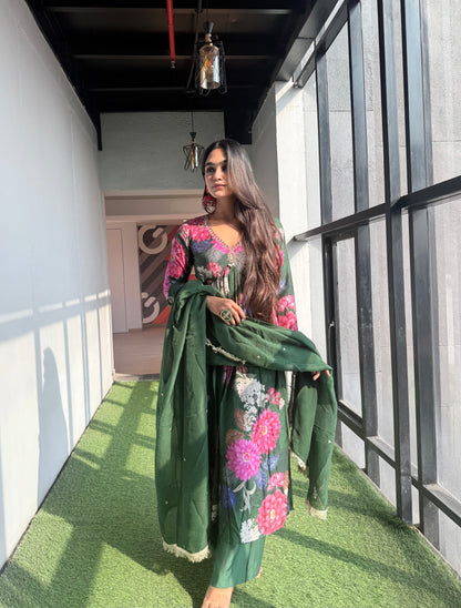 Saanjh: Green Floral Digtal Printed Embroidred Kurta Set of 3