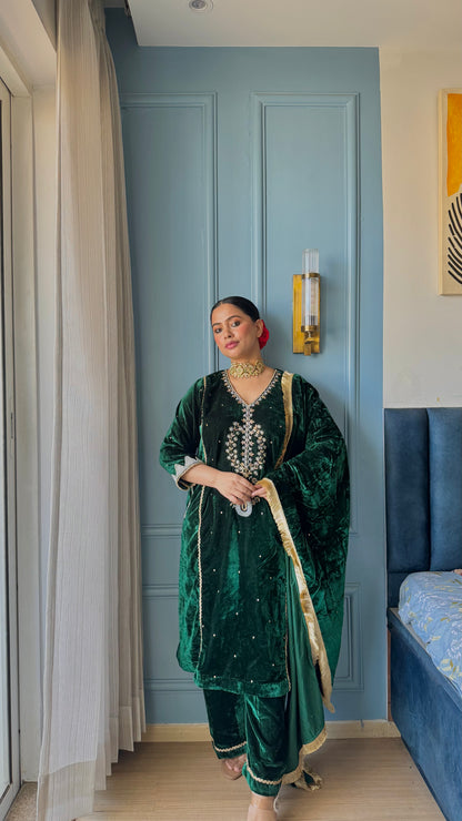 Nakqsh Velvet Kurta set