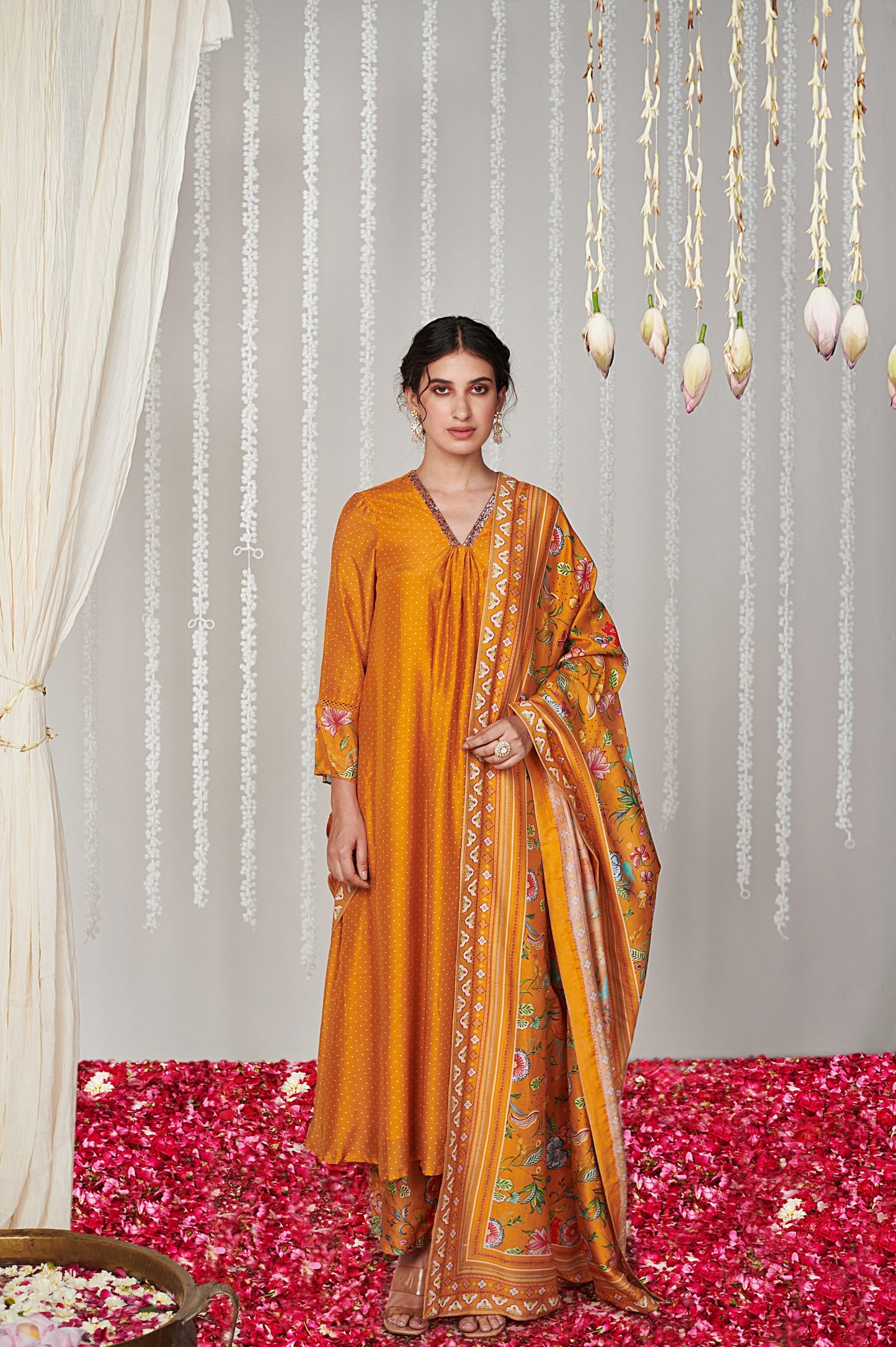 Bagicha Polka Kurta Set