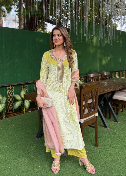 Nakqsh Crushed Velvet Kurta Set